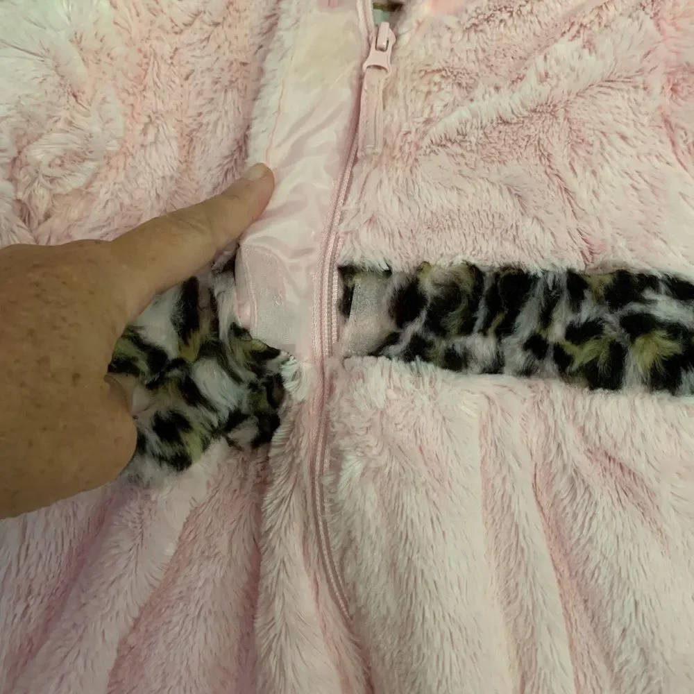 Rothschild pink and leopard hooded footie, 6-9mths‎